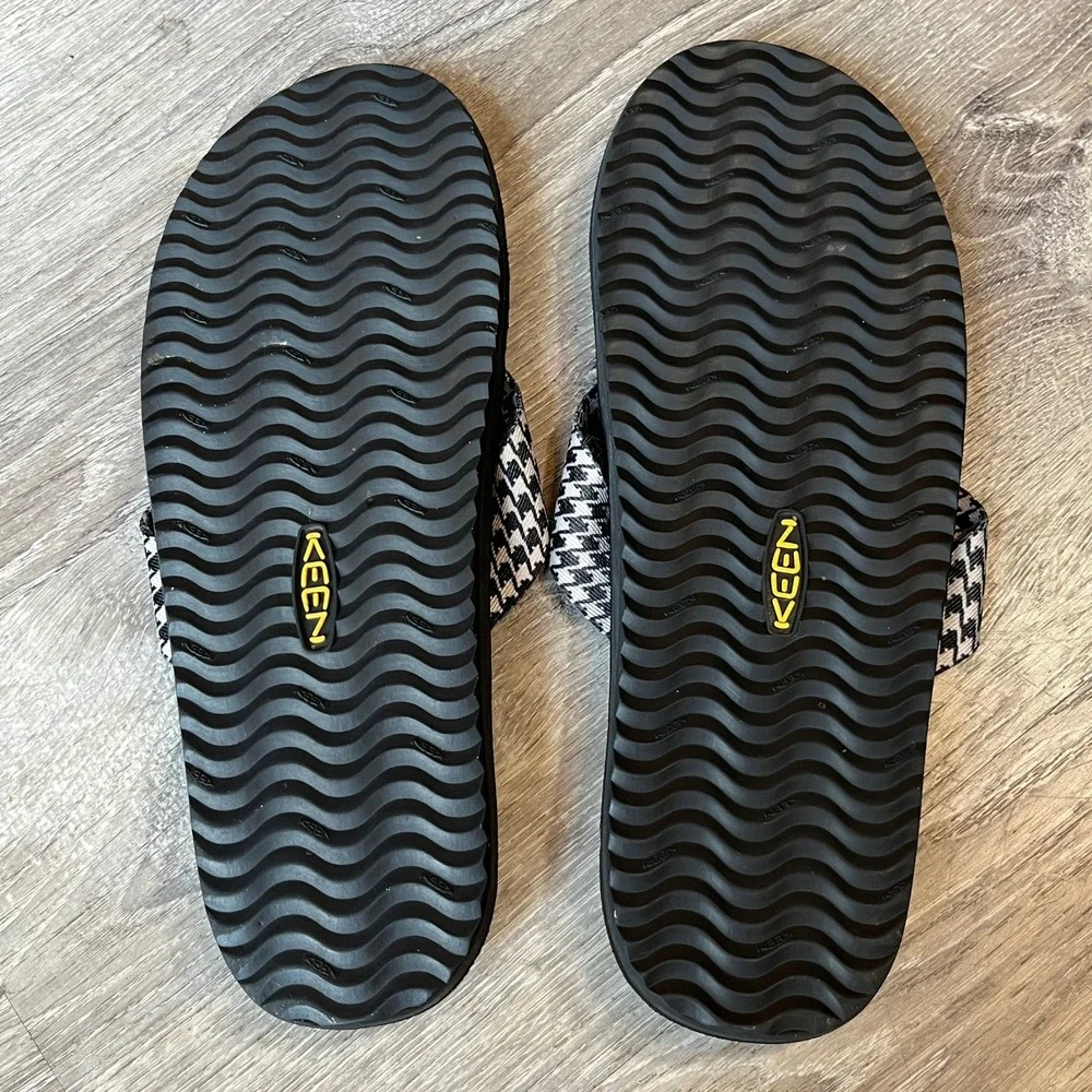 Keen Mens Flip Flops Black White Houndstooth Thong Sandals Size 12 1136BKHT
